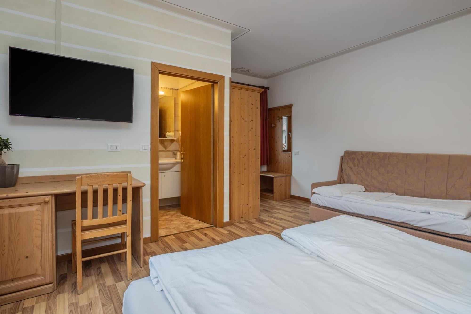 Hotel Franco Andalo Esterno foto